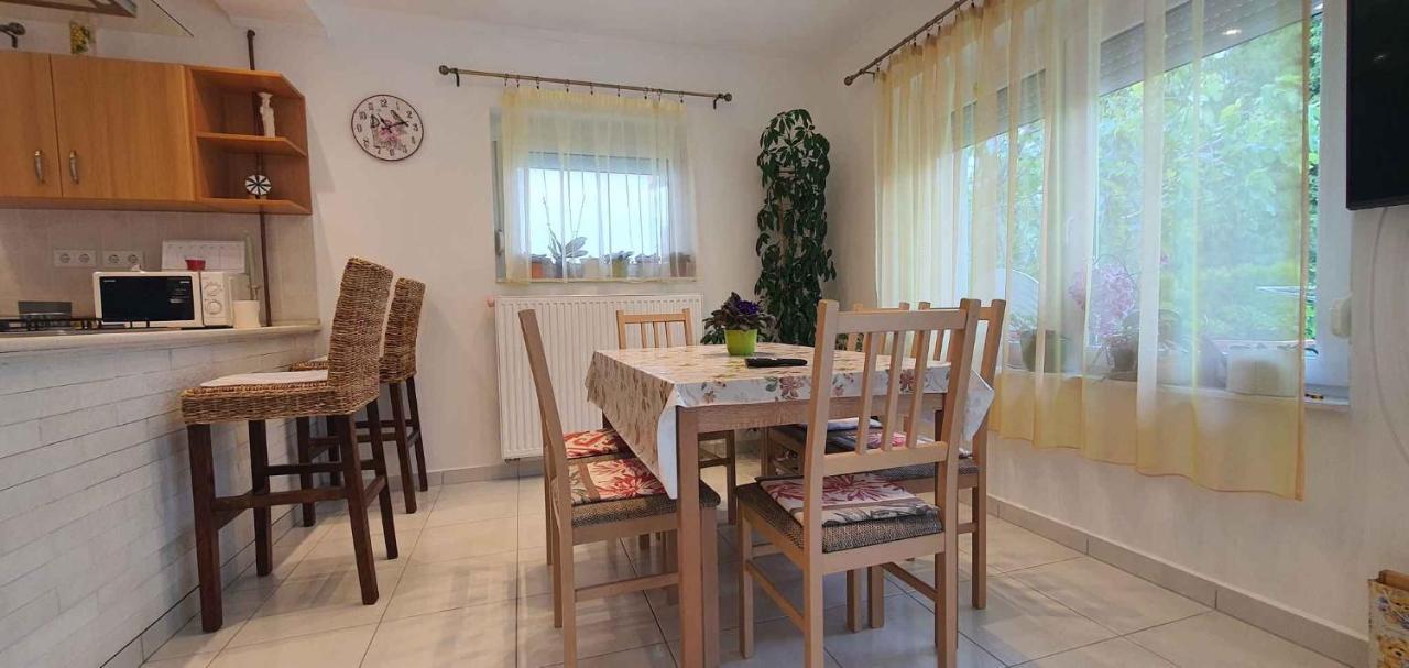 Holiday Home In Keszthely/Balaton 39648 Eksteriør bilde